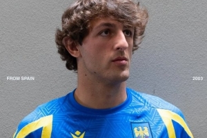 官方：乌迪内斯签下23岁毕巴中场乌奈·戈麦斯，据悉转会费400万