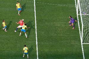 马卡：对巴西时哈兰德有84%时间在散步，该比例远超梅西、姆巴佩